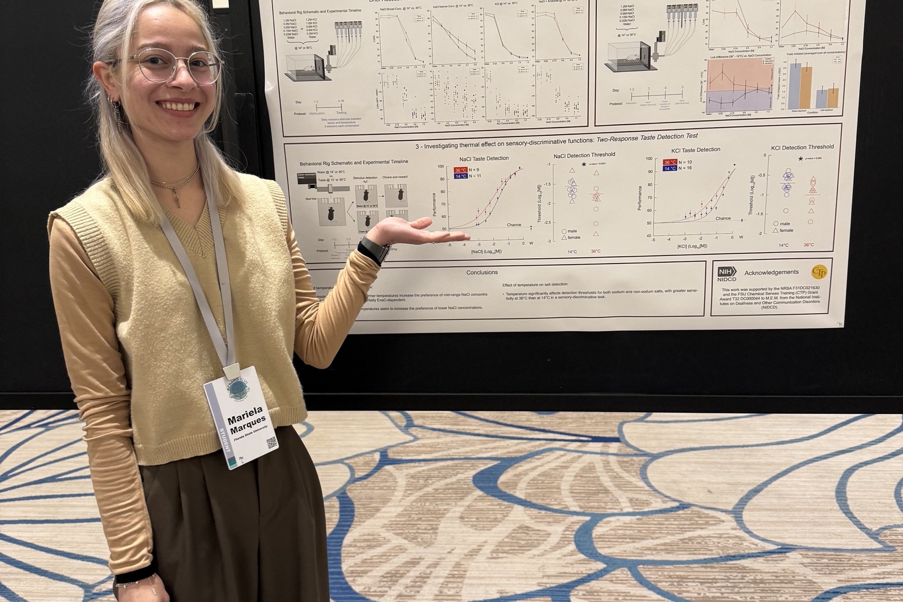 Mariela presenting her research at AChemS 2025