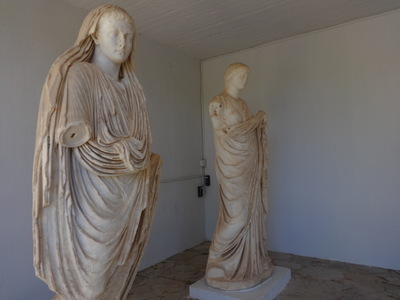 statuary