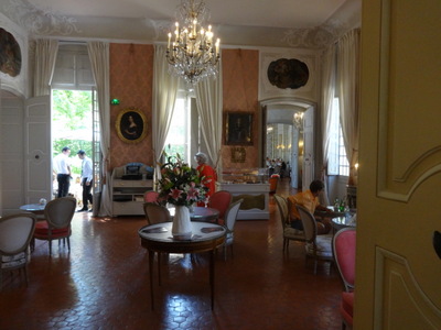restaurant