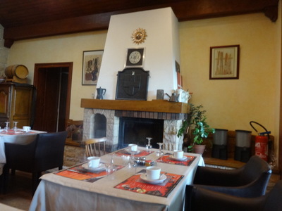 breakfast room
