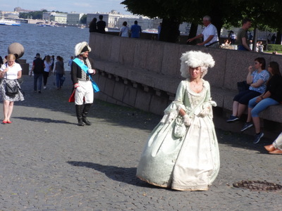 costume