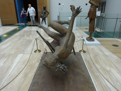 falling girl