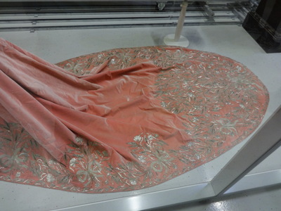 gown