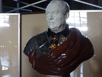 bust