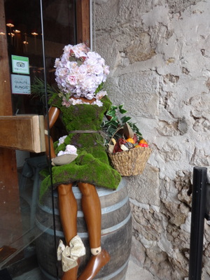 floral mannequin