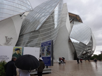 Fondation Louis Vuitton in Paris. Hours. Tickets