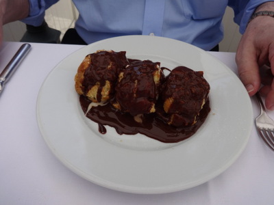 profiteroles