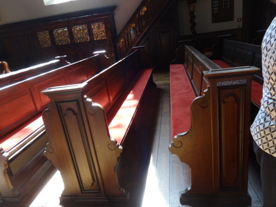 pews