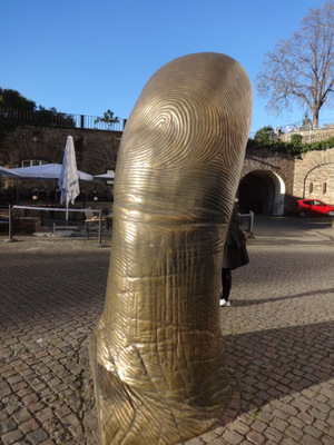 thumb