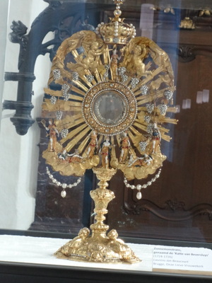 monstrance