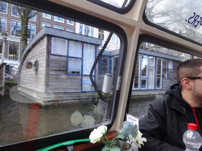 houseboat