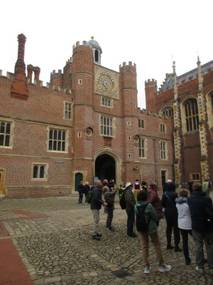 clock court