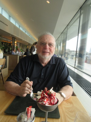 Knickerbocker glory